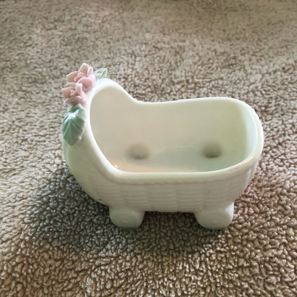 Small baby carriage trinket